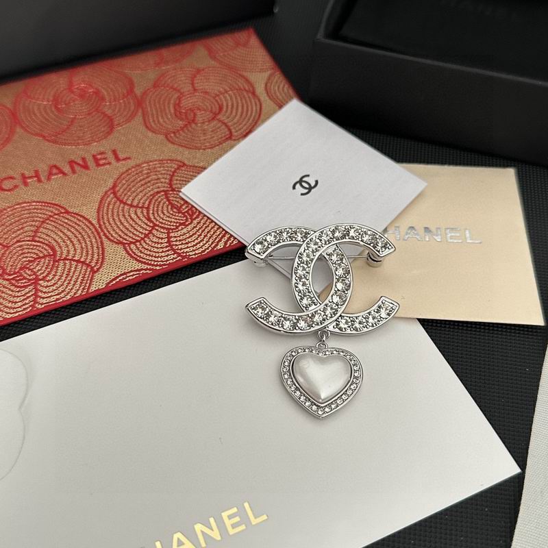 Chanel Brooch 3lyx219